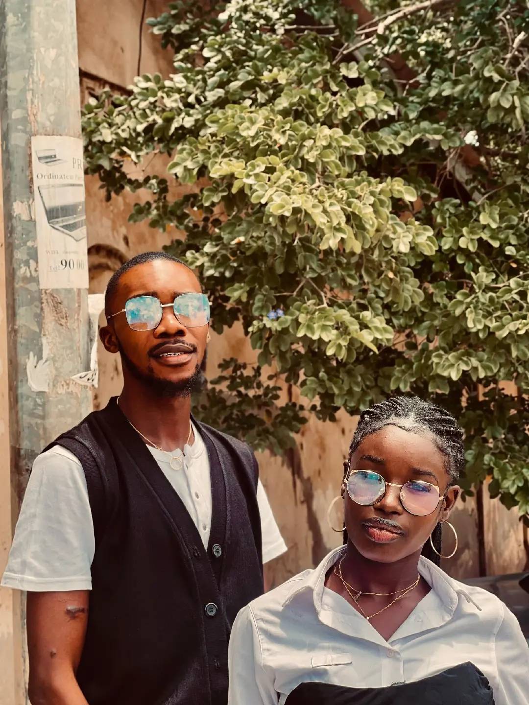 Outdoor Couple Green